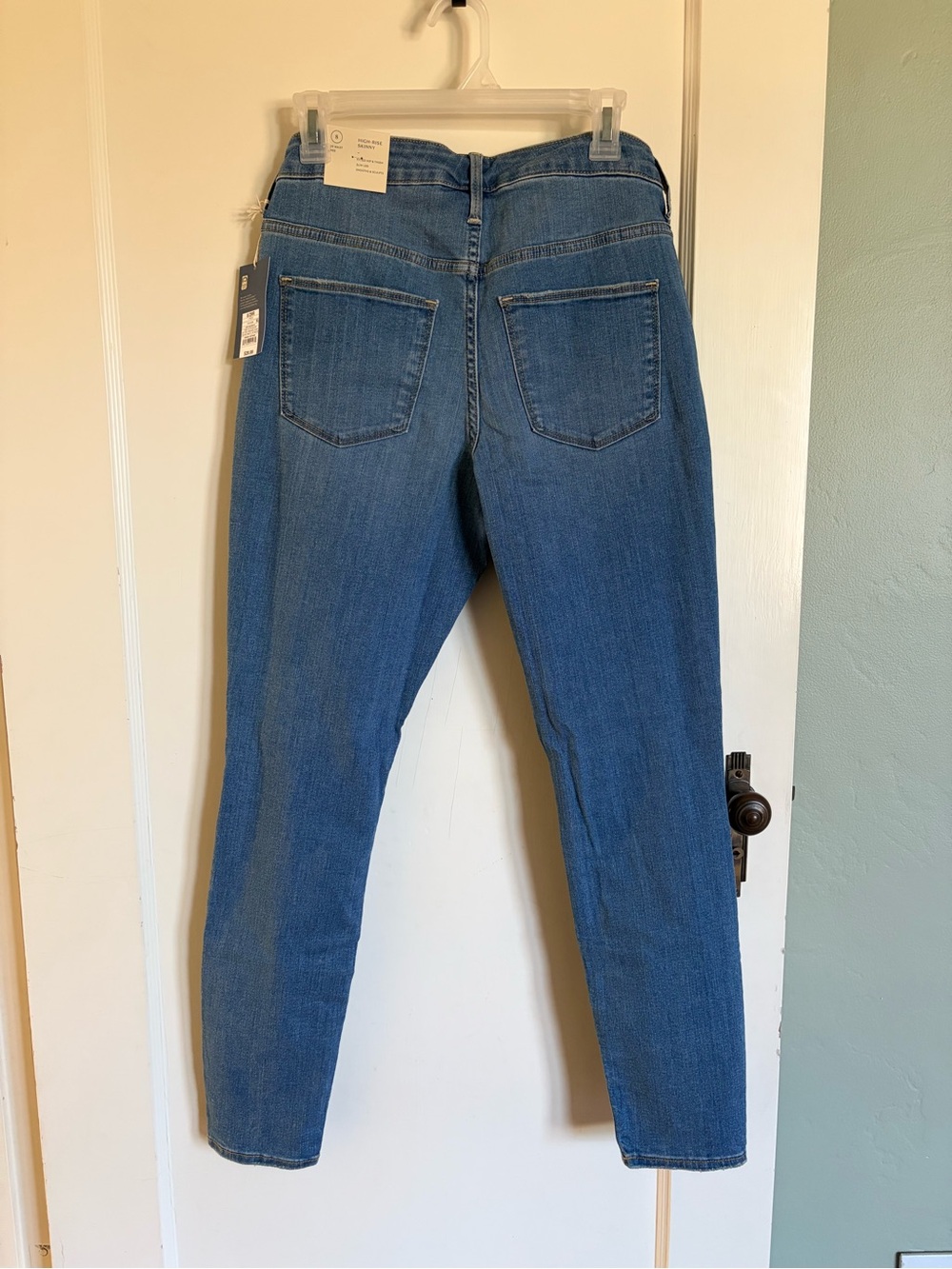 Universal Thread Women's Blue Ripped Skinny Jeans - Picture 2 of 9